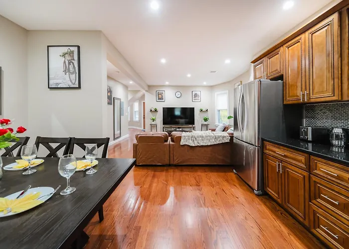 Generous 6Br Milton Getaway - Pet-Friendly Near I-93 & Blue Hills 172