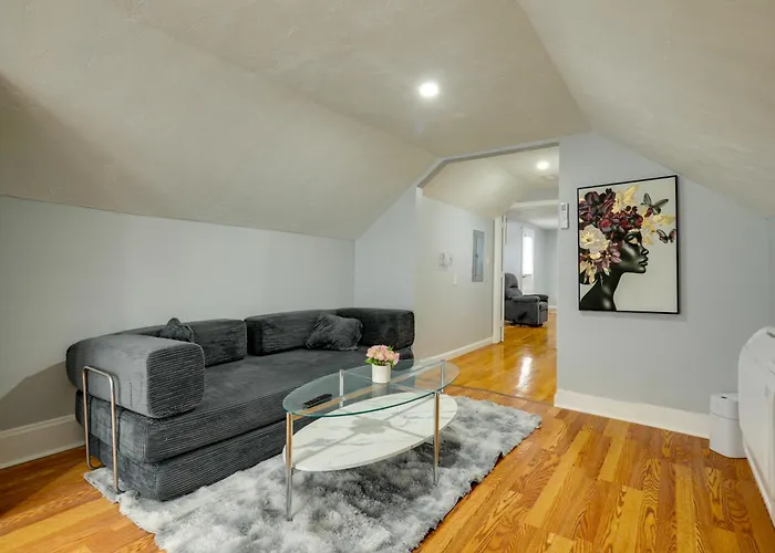 3 Mi To Blue Hills: Cozy Dual-Unit Retreat