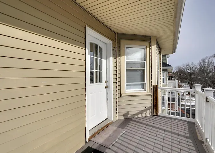 3 Mi To Blue Hills: Cozy Dual-Unit Retreat