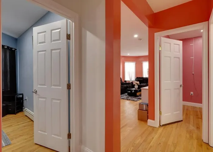 Stylish And Comfortable 3Bed 2Bath